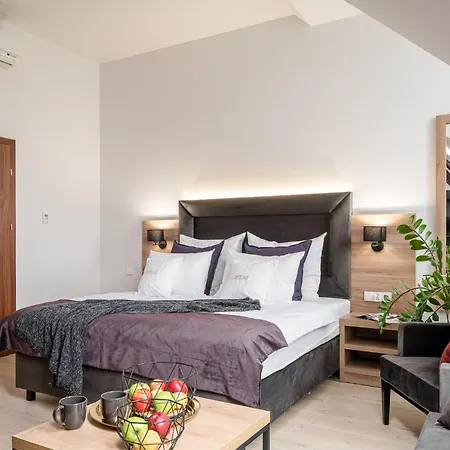 Absyntapartments 24 Rynek Daire *